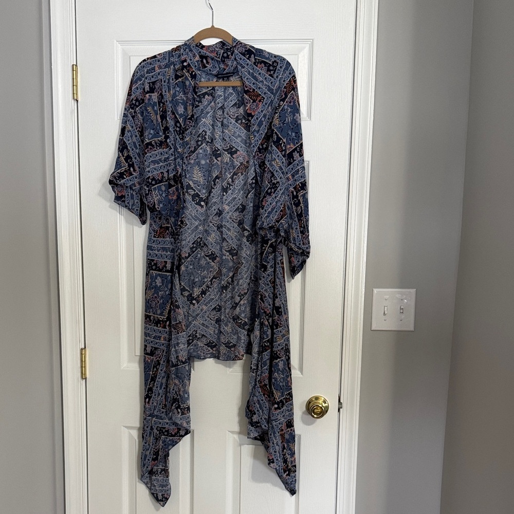 American Eagle Outfitters Multicolored Patterned Kimono